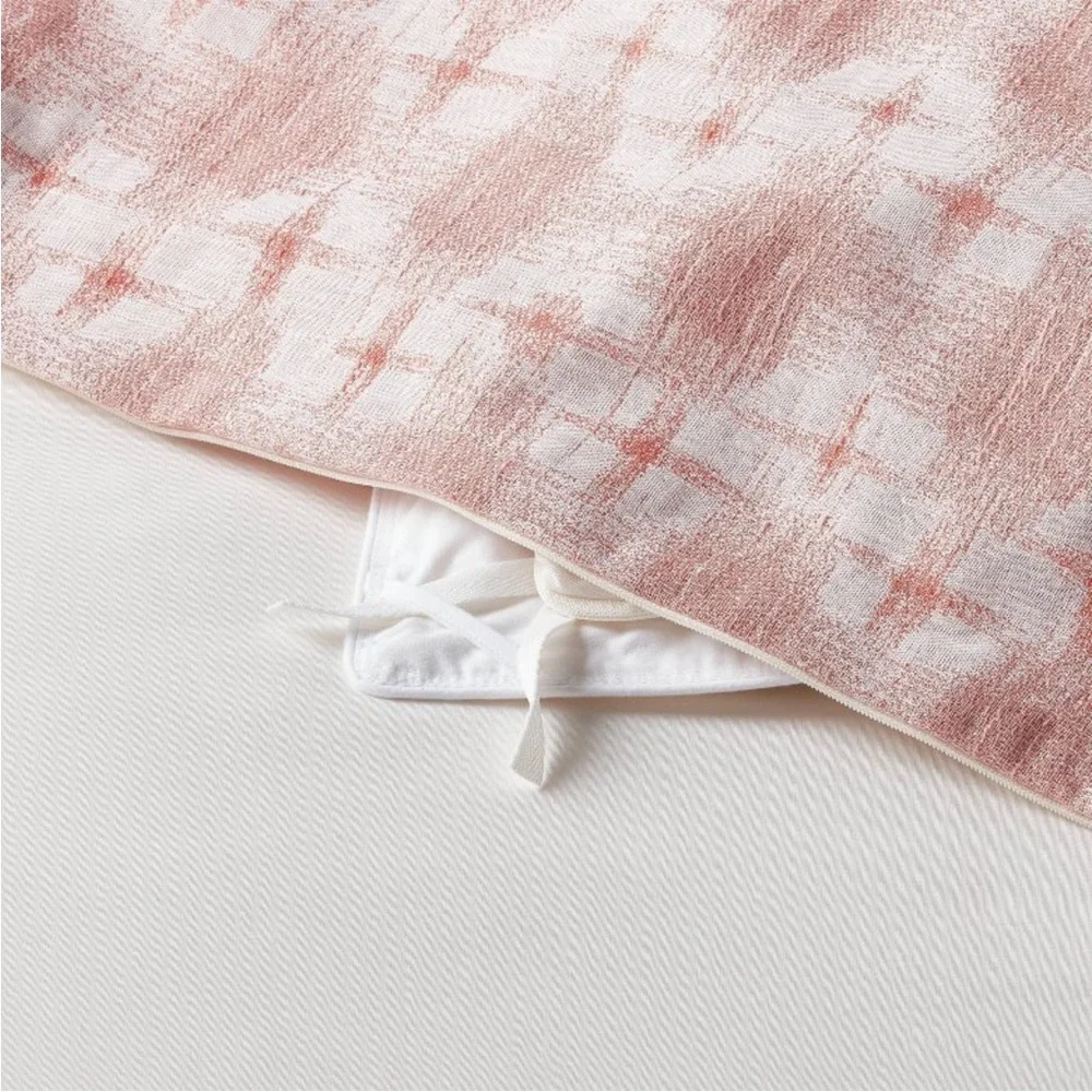 THRESHOLD NWT yarn dye ikat duvet cover & sham set -ivory/mauve -full/queen